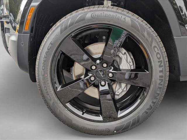 New 2026 Land Rover Defender 110 S image 10
