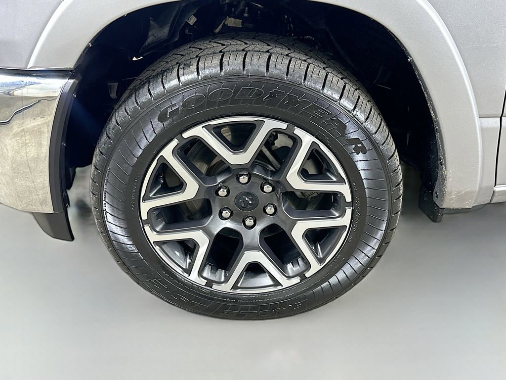 Used 2025 RAM 1500 Laramie image 8