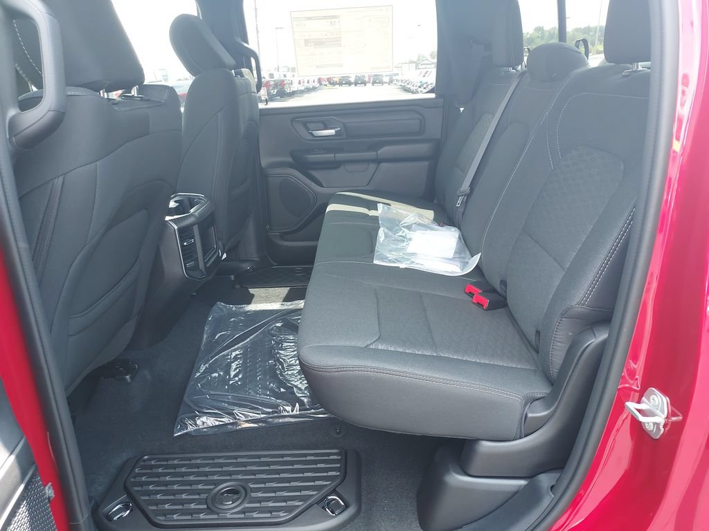 New 2026 RAM 1500 Express AWD/4WD image 14