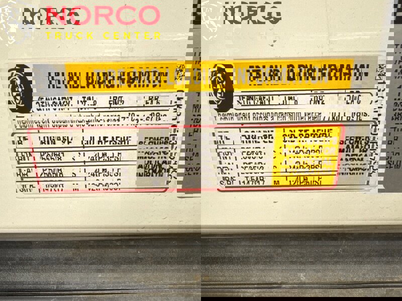 Used 2015 GMC Acadia SLE image 25