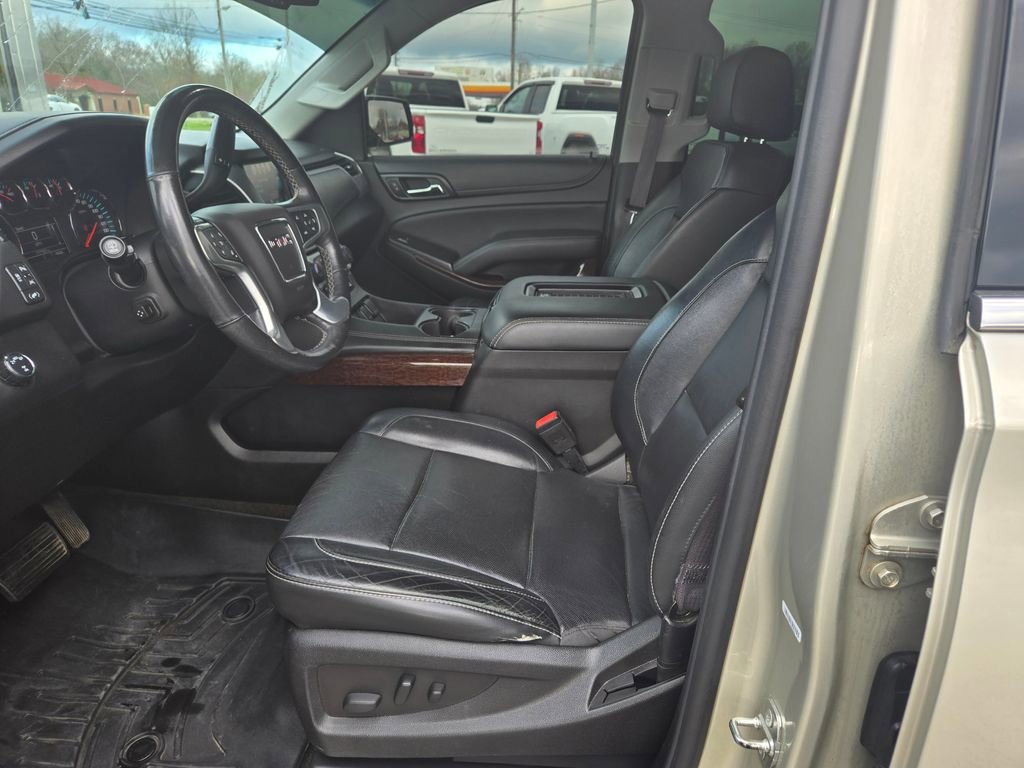Used 2017 GMC Yukon SLT image 7