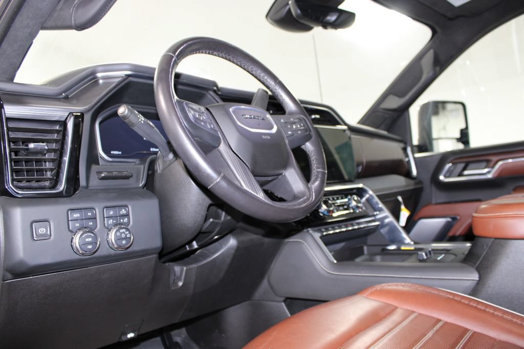 Used 2024 GMC Sierra 2500 Denali Ultimate AWD/4WD image 26
