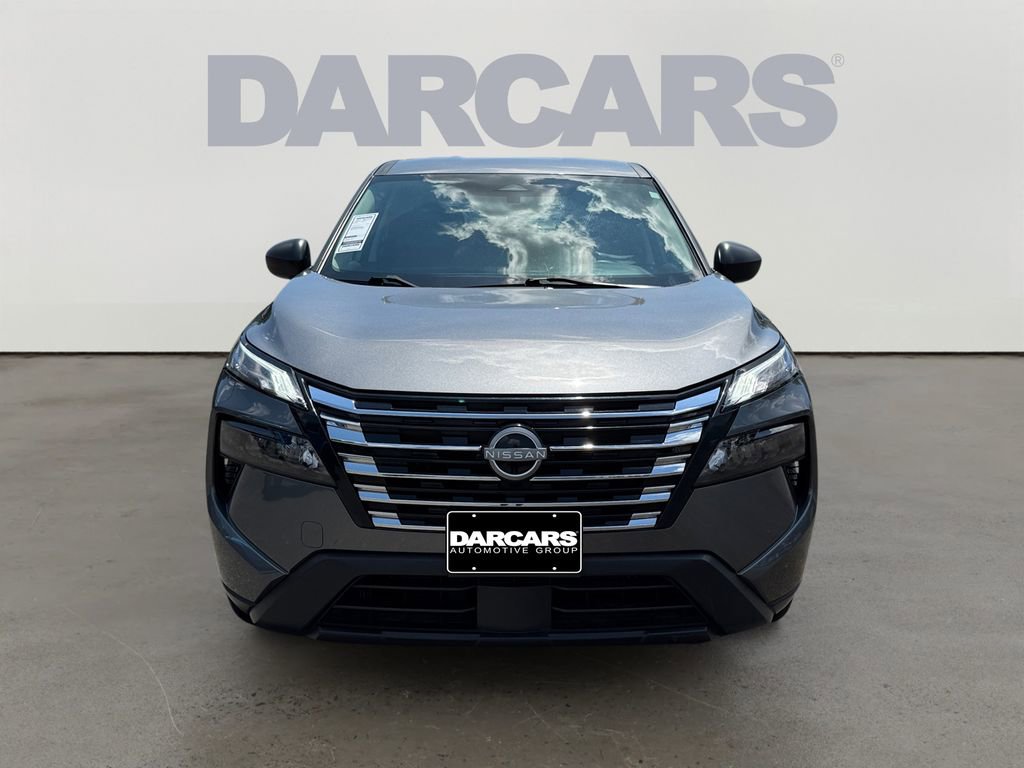 Used 2024 Nissan Rogue S FWD image 2