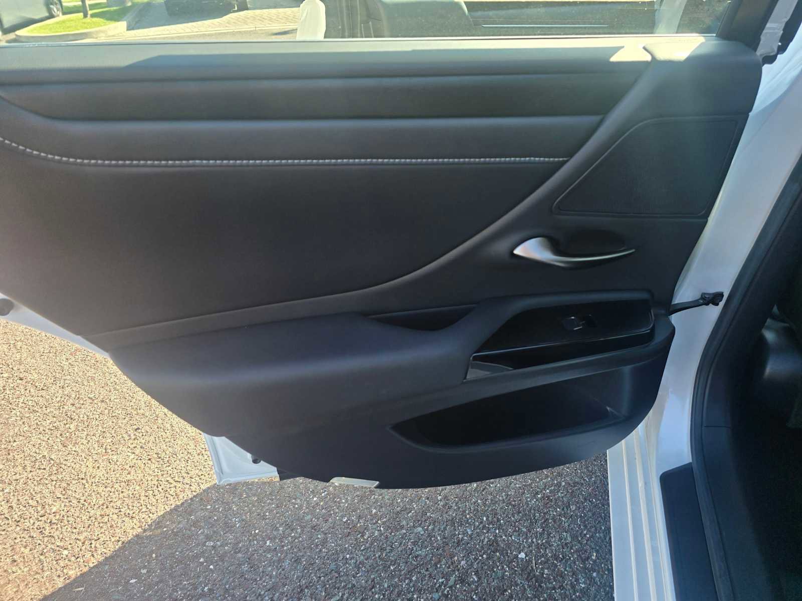 Certified 2025 Lexus ES 300h ES 300h w/ Premium Package image 19