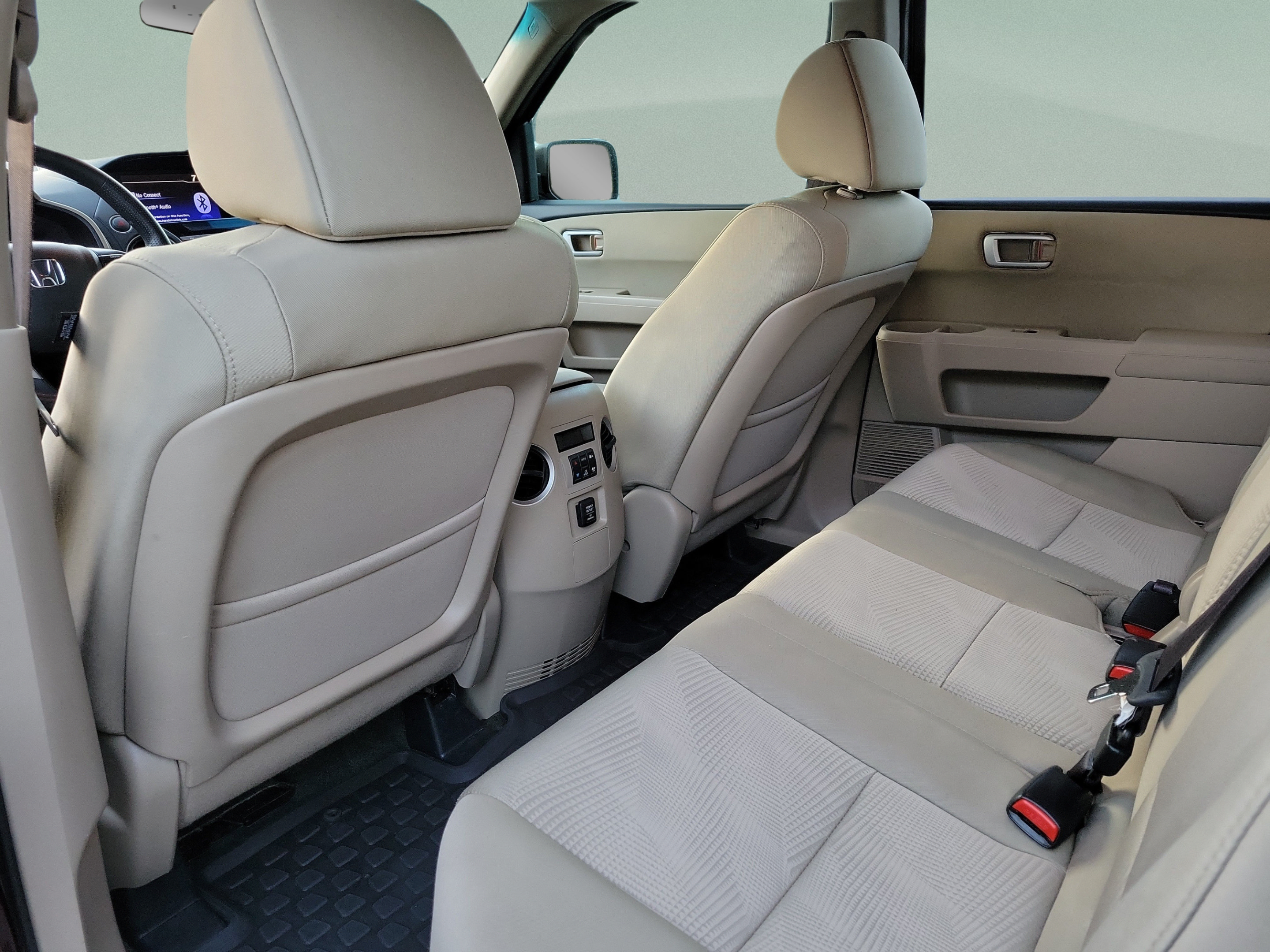Used 2015 Honda Pilot LX image 6