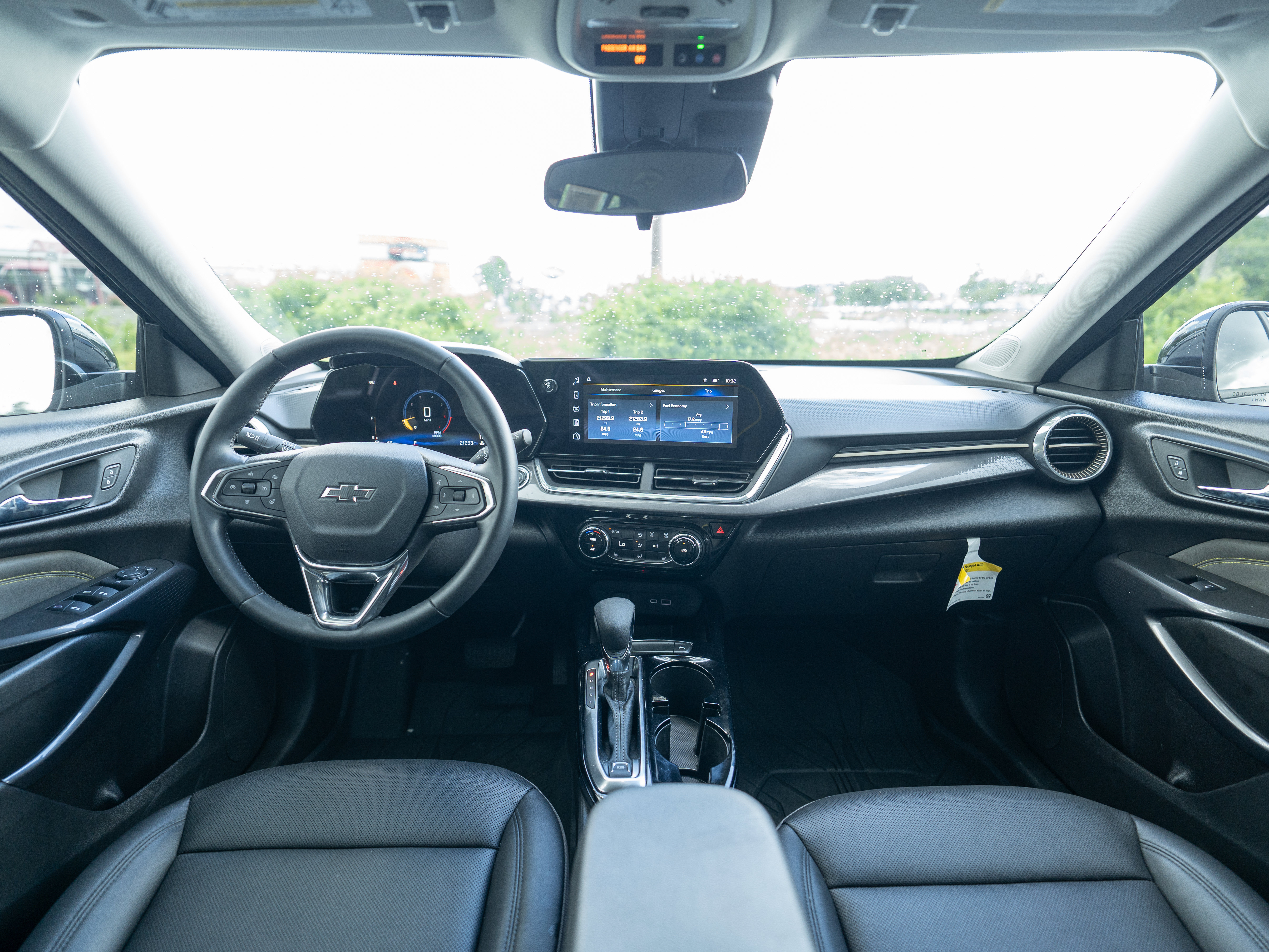 Used 2025 Chevrolet Trax ACTIV w/ Driver Confidence Package FWD image 13