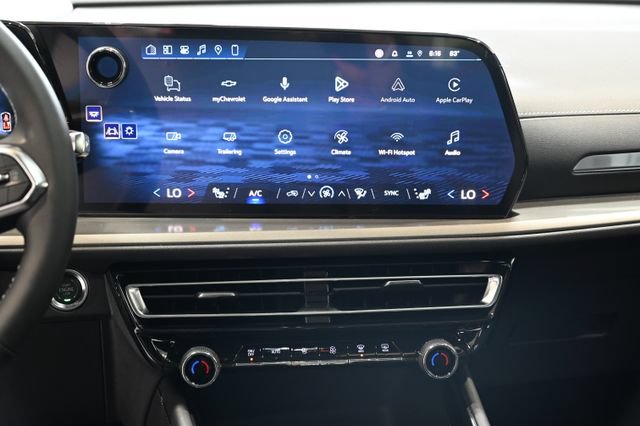 New 2027 Chevrolet Traverse LT w/ Sun and Wheel Package FWD image 15