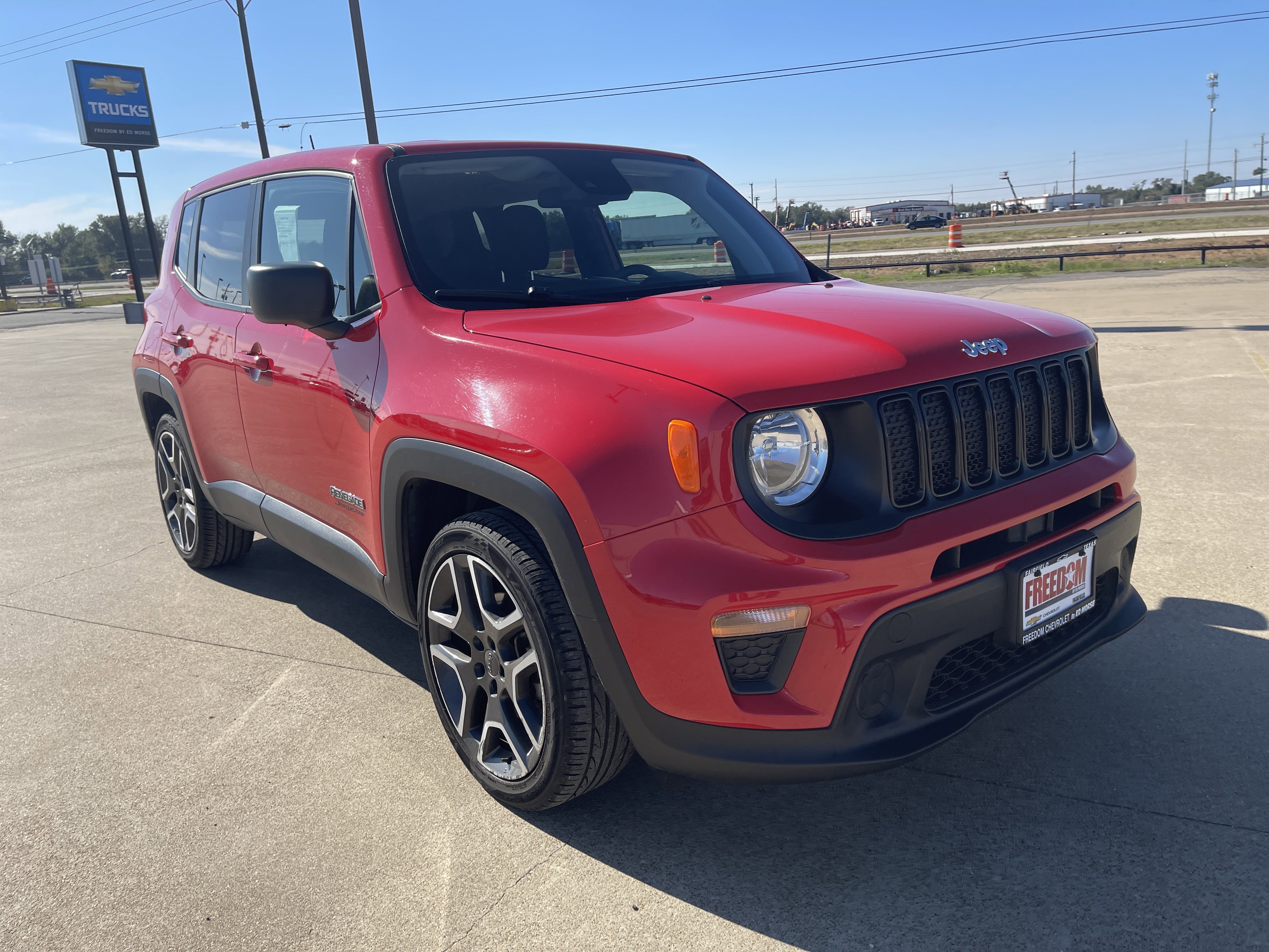 Used 2021 Jeep Renegade Sport image 2