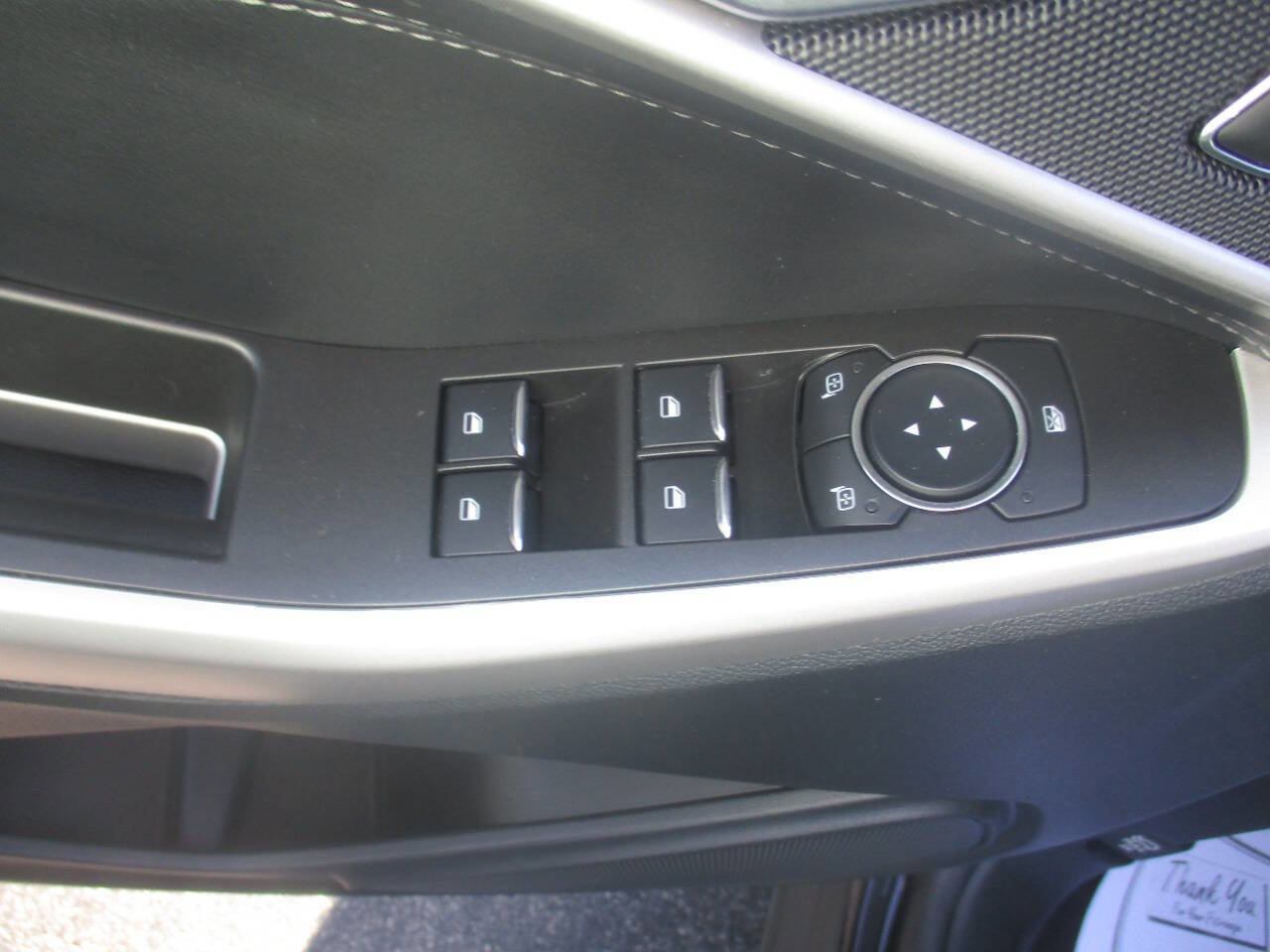 Used 2024 Ford Explorer XLT image 15