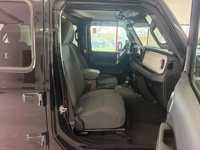 Certified 2025 Jeep Wrangler Unlimited Sahara AWD/4WD image 27