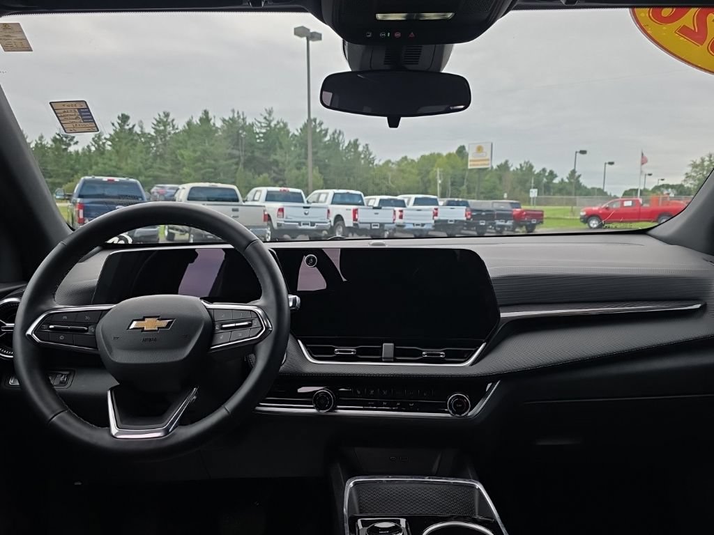 Used 2026 Chevrolet Equinox LT AWD/4WD image 27