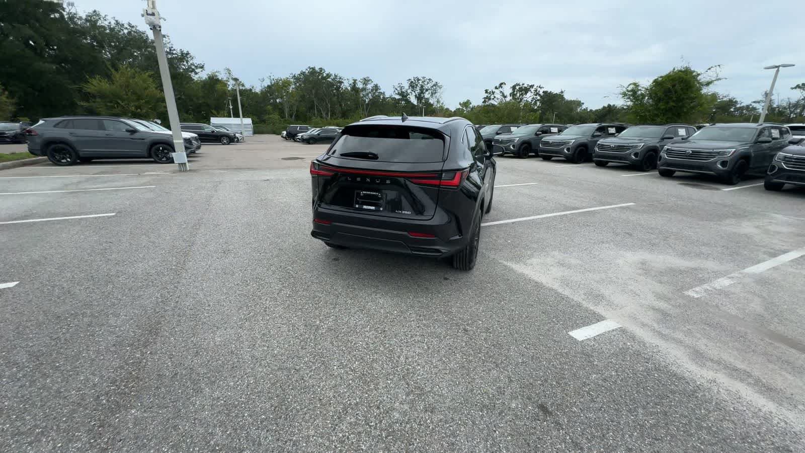 Used 2025 Lexus NX 250 FWD w/ Accessory Package (Z1) image 7