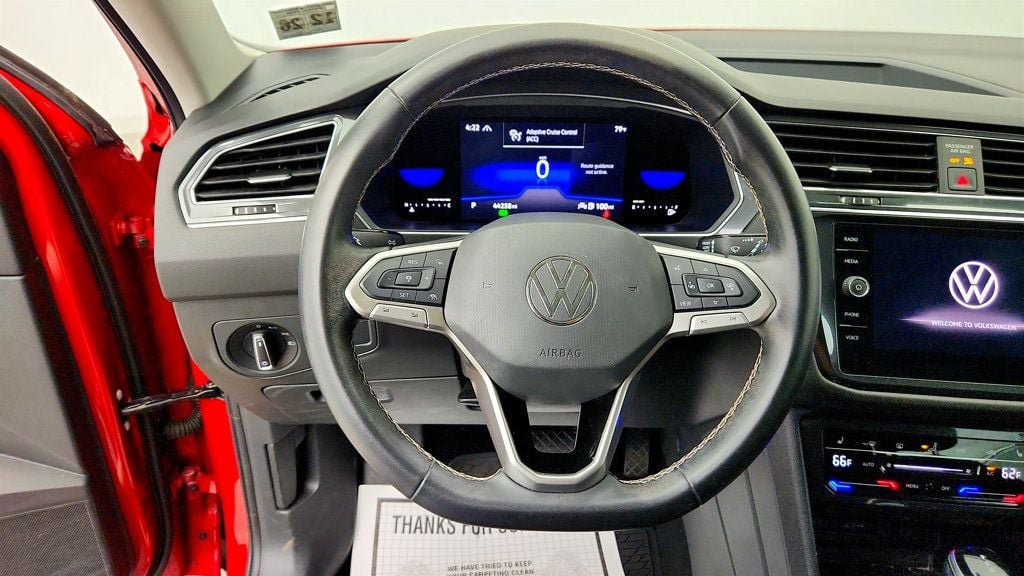 Used 2022 Volkswagen Tiguan SE AWD/4WD image 13