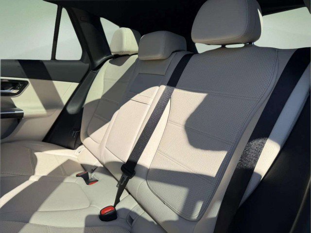 Certified 2026 Mercedes-Benz GLC 300 4MATIC image 21