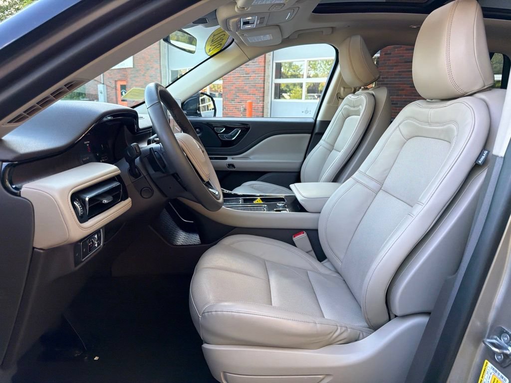 Used 2021 Lincoln Aviator Reserve w/ Equipment Group 201A AWD/4WD image 14
