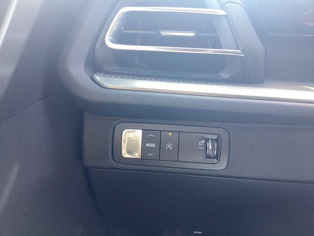 New 2026 Chevrolet Traverse LT w/ Driver Confidence Package FWD image 28