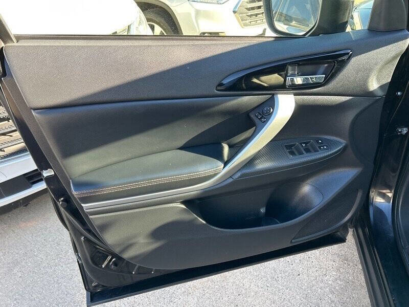 Used 2019 Mitsubishi Eclipse Cross SEL image 11