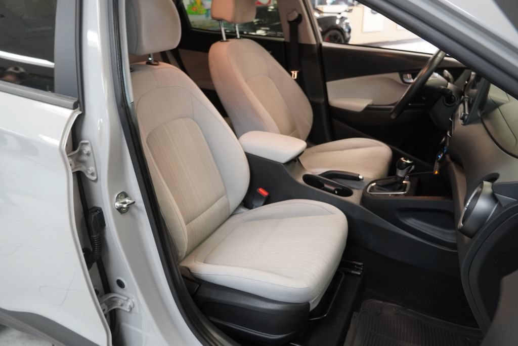 Used 2022 Hyundai Kona SEL w/ Convenience Package AWD/4WD image 24