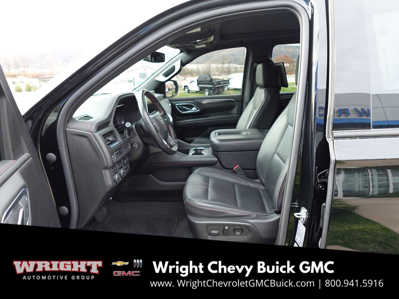 Used 2022 Chevrolet Suburban RST w/ Sport Performance Package image 12