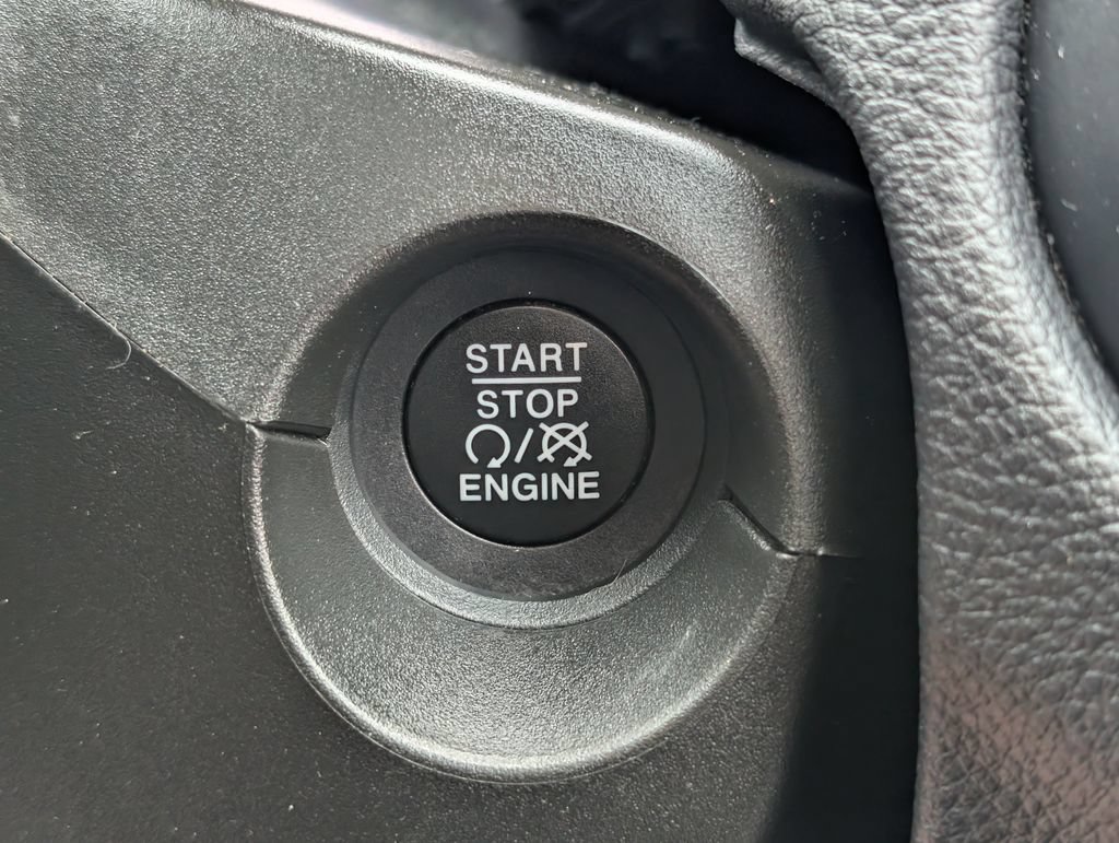 Used 2020 Jeep Compass Latitude w/ Safety & Security Group FWD image 30
