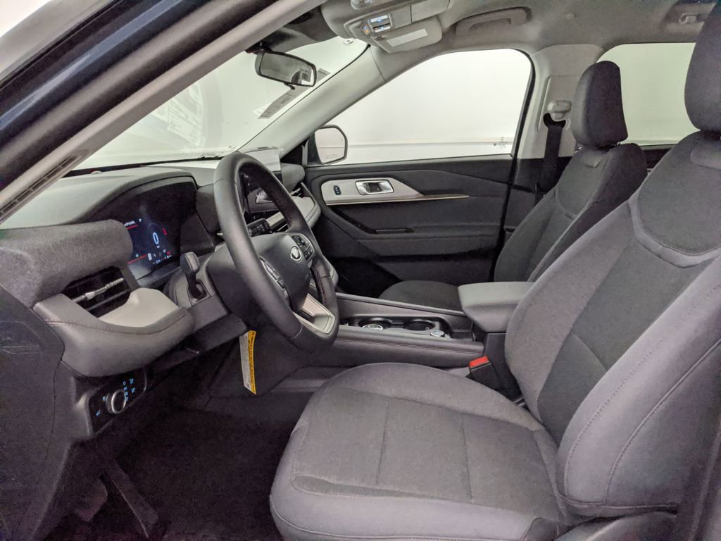New 2025 Ford Explorer Active image 22