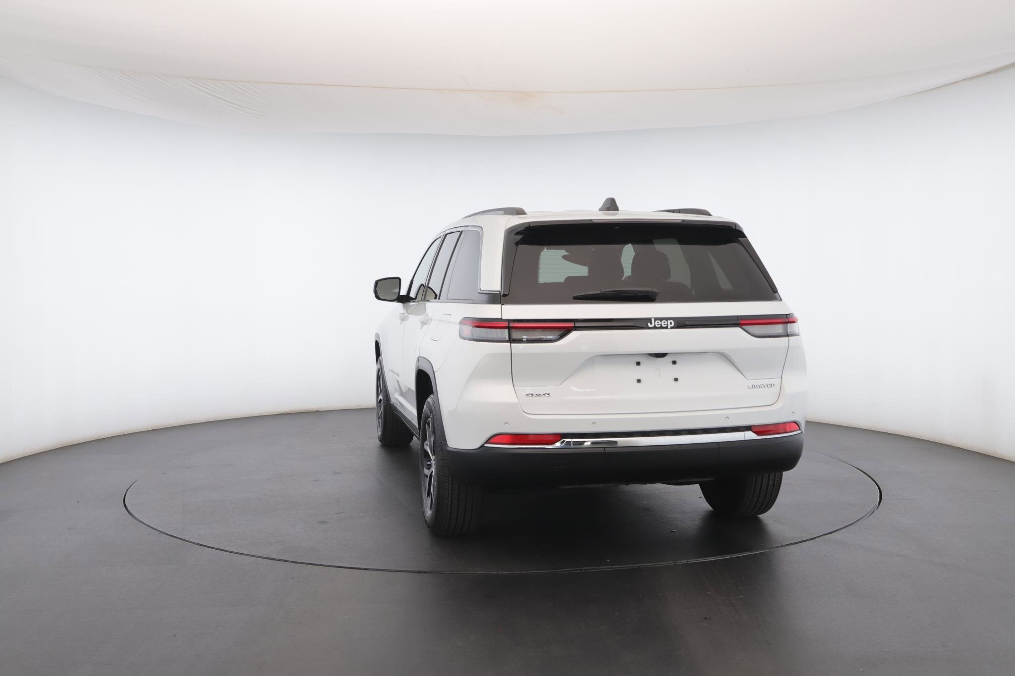 Used 2023 Jeep Grand Cherokee Limited w/ Trailer Tow Prep Group (B) image 26