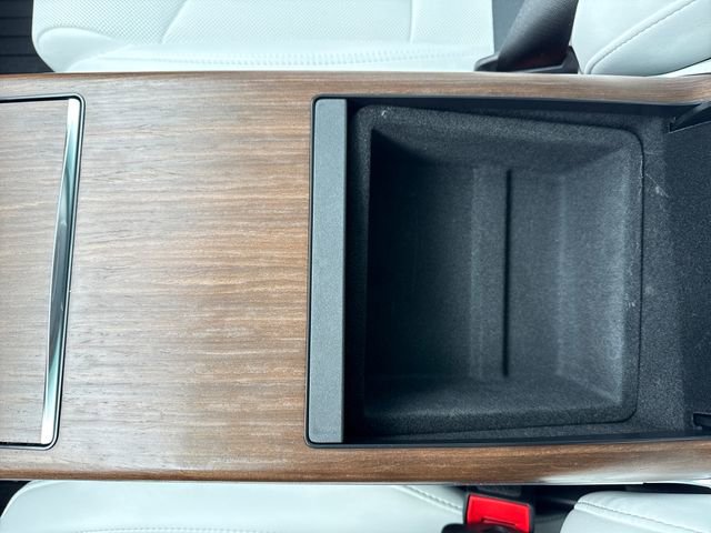 Used 2023 Tesla Model X image 30