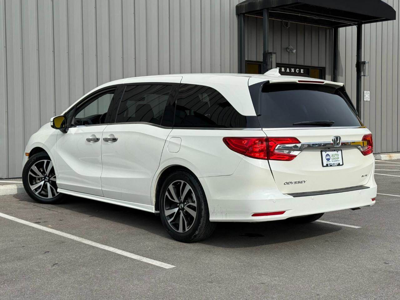 Used 2019 Honda Odyssey Elite image 7