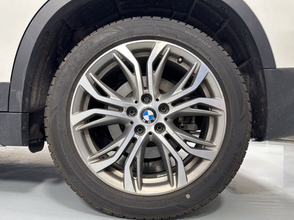 Used 2017 BMW X1 xDrive28i image 9