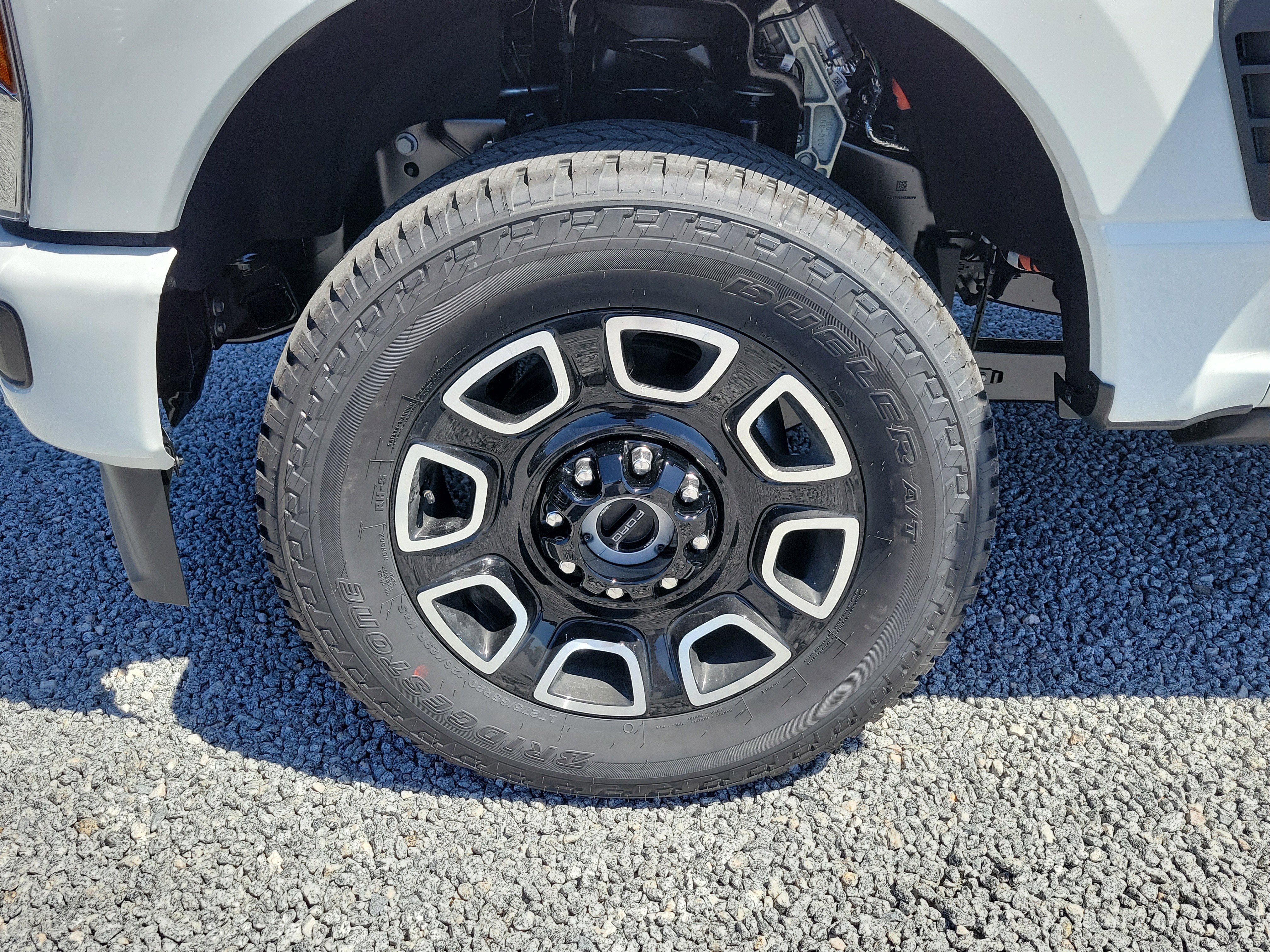 New 2026 Ford F250 Platinum AWD/4WD image 6