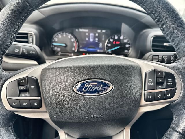 Used 2022 Ford Explorer XLT w/ Equipment Group 202A image 24