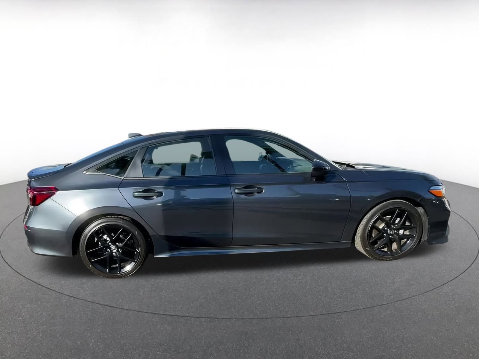 Used 2025 Honda Civic Sport image 15