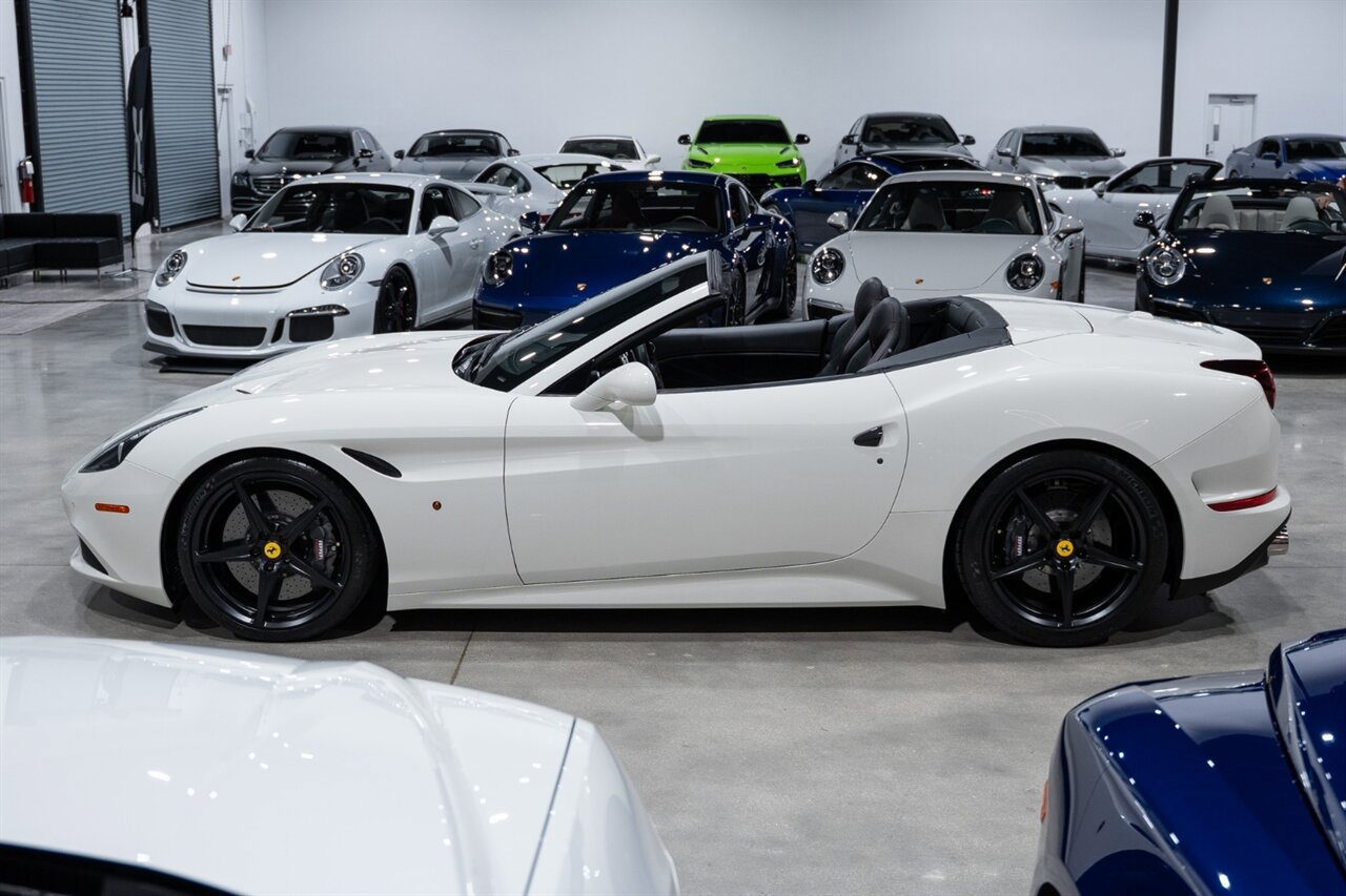 Used 2016 Ferrari California T RWD image 3