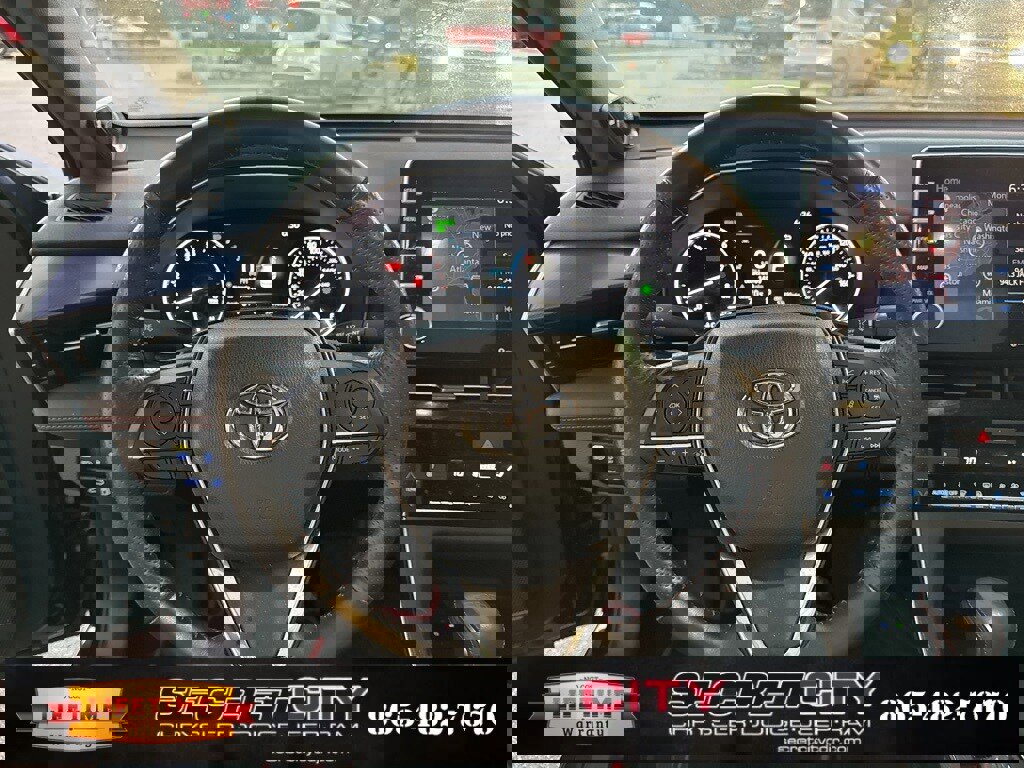 Used 2021 Toyota Avalon TRD image 32