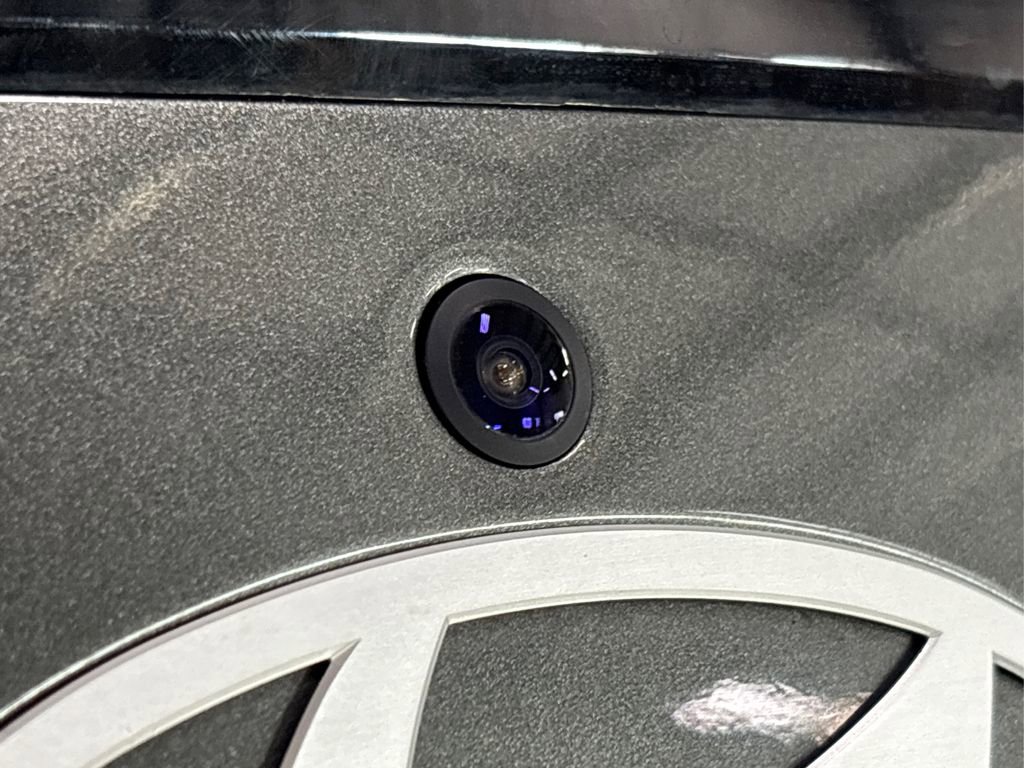 Certified 2025 Hyundai Elantra Sport image 15