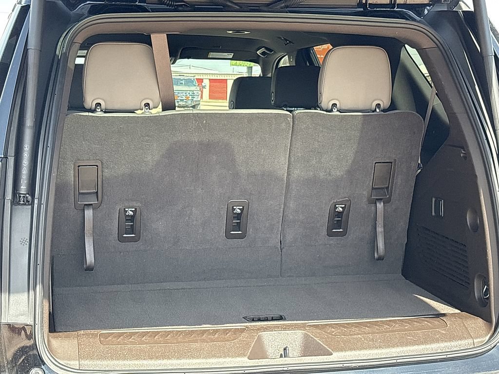 Used 2024 Chevrolet Tahoe LT RWD image 15