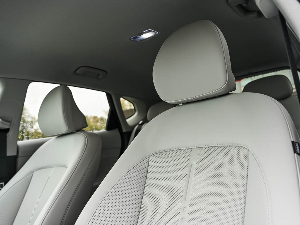 New 2026 Hyundai Kona SEL Premium image 19