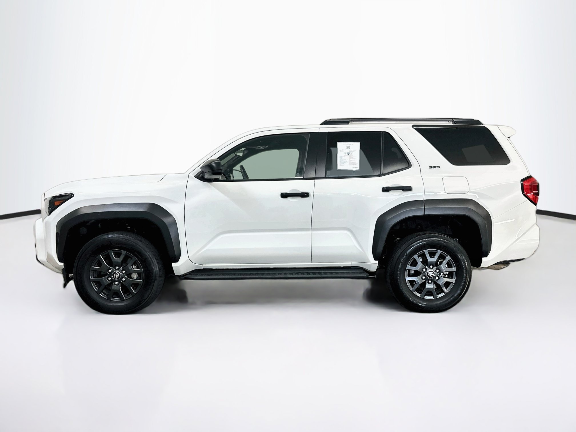 Used 2025 Toyota 4Runner SR5 AWD/4WD image 4