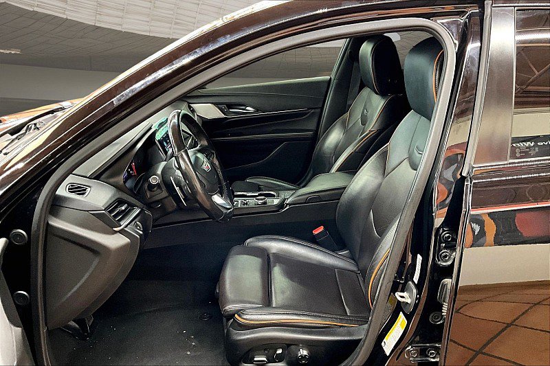 Used 2021 Cadillac CT4 V w/ Climate Package RWD image 22