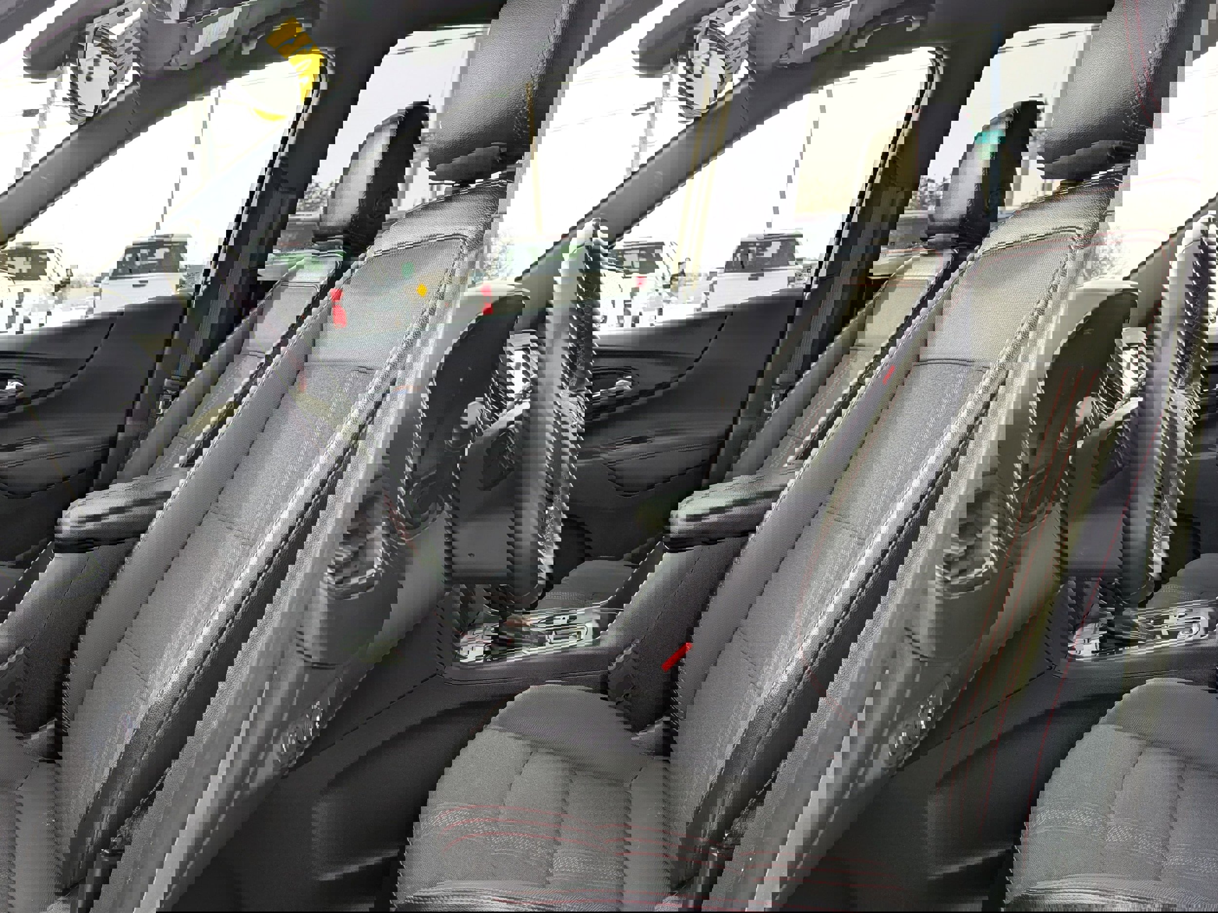 Used 2023 Chevrolet Equinox RS image 5