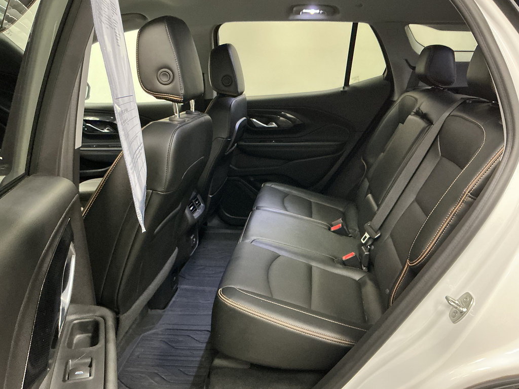 Used 2024 GMC Terrain AT4 w/ LPO, 'HIT The Road' Package AWD/4WD image 25