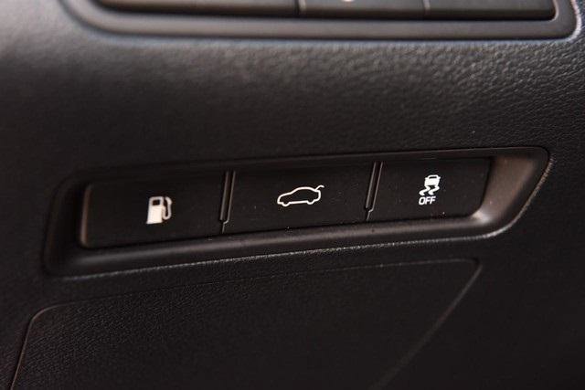 Used 2019 Hyundai Sonata Limited image 13