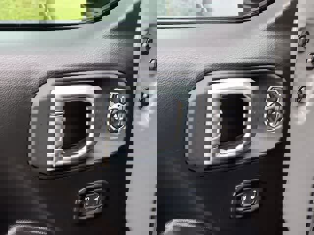 Used 2023 Jeep Wrangler Sport S image 30