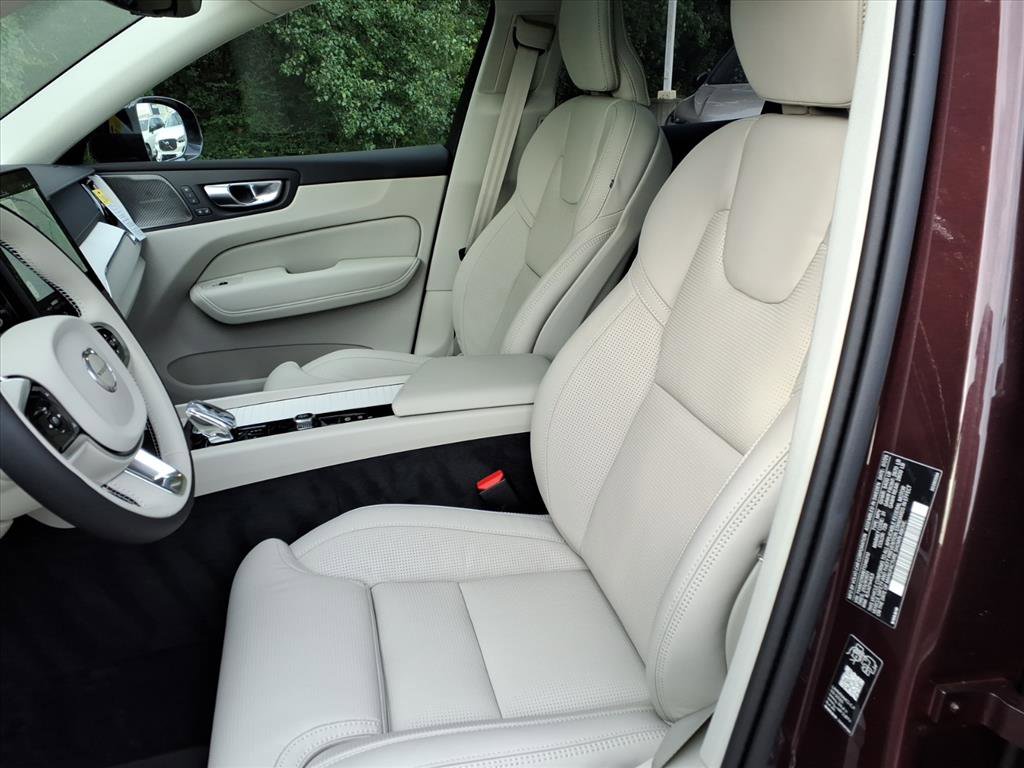 New 2026 Volvo XC60 B5 Ultra w/ Protection Package Premier image 18