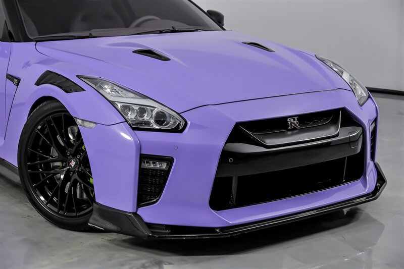 Used 2020 Nissan GT-R Premium AWD/4WD image 3