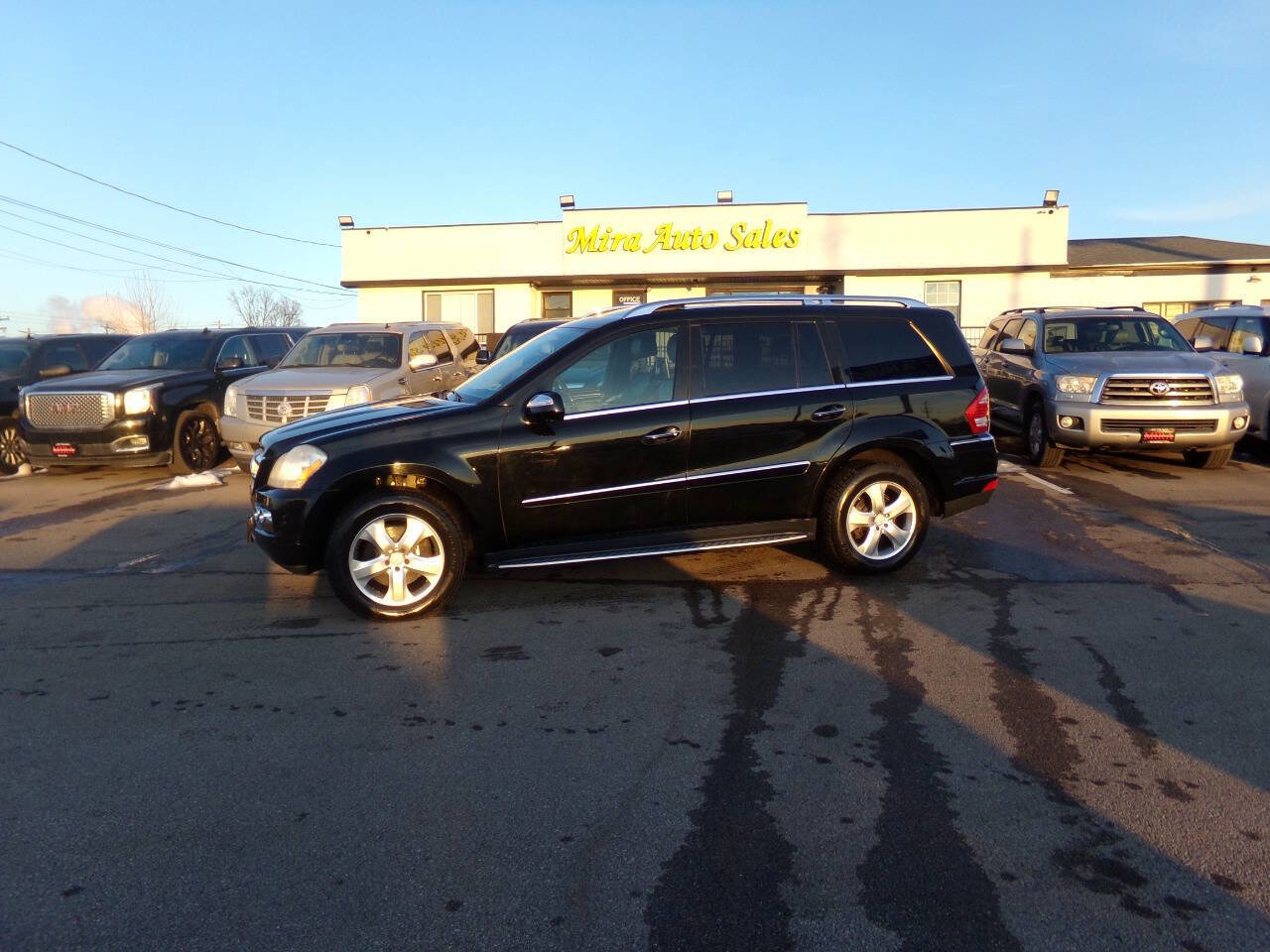 Used 2010 Mercedes-Benz GL 450 4MATIC w/ Premium 1 Pkg image 1