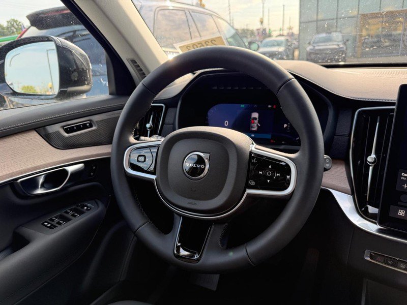 New 2026 Volvo XC90 B6 Plus w/ Protection Package Premier AWD/4WD image 8
