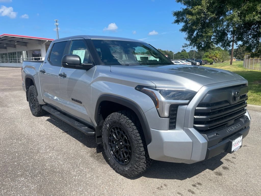 New 2026 Toyota Tundra SR5