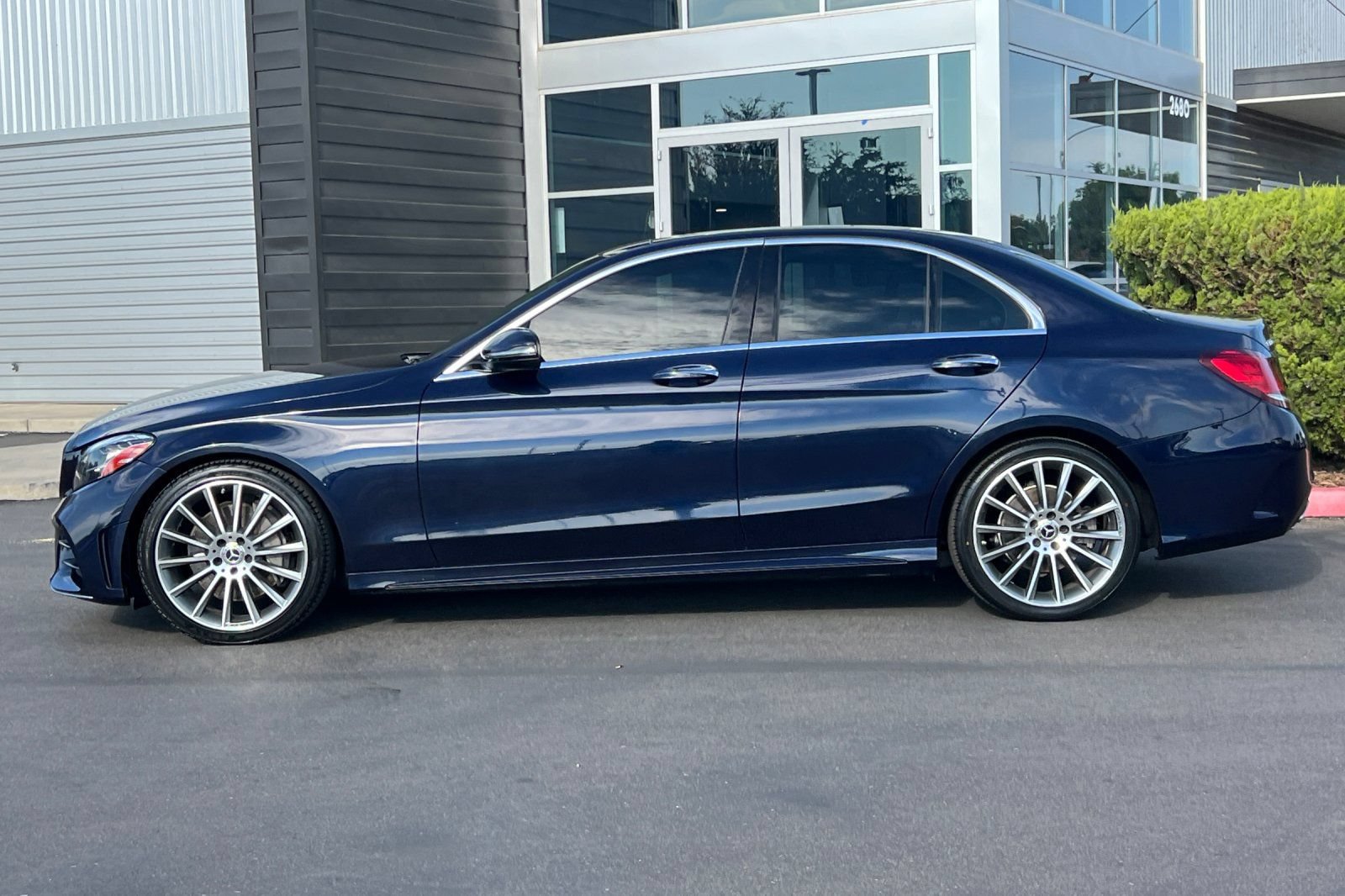 Used 2019 Mercedes-Benz C 300 Sedan image 7