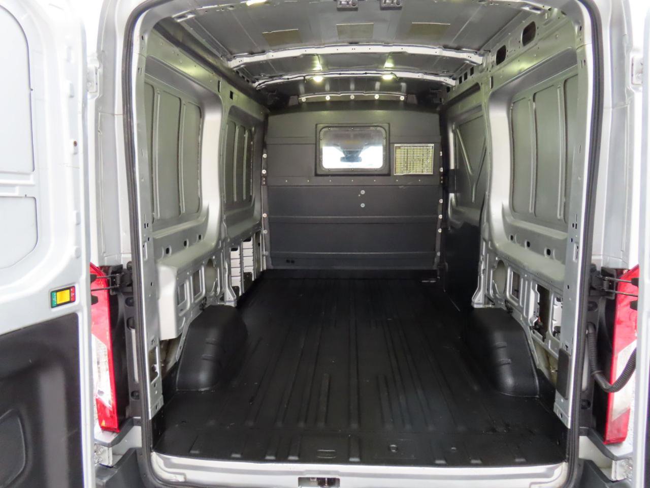 Used 2017 Ford Transit 150 130 Medium Roof image 12